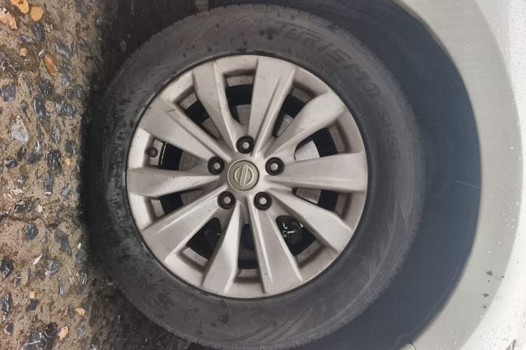 Used Nissan Teana 2016 2.0L XL Comfort Edition Right Front Wheel Hub