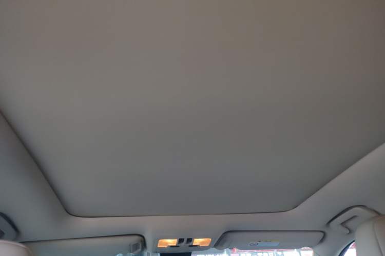 Used Toyota Highlander 2018 2.0T Four-Wheel Drive Luxury Edition 7 Seats China V Emission Standard
