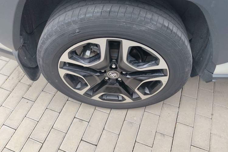 Used Toyota RAV4 2020 2.0L CVT Four-Wheel Drive Prestige Edition Exterior 5