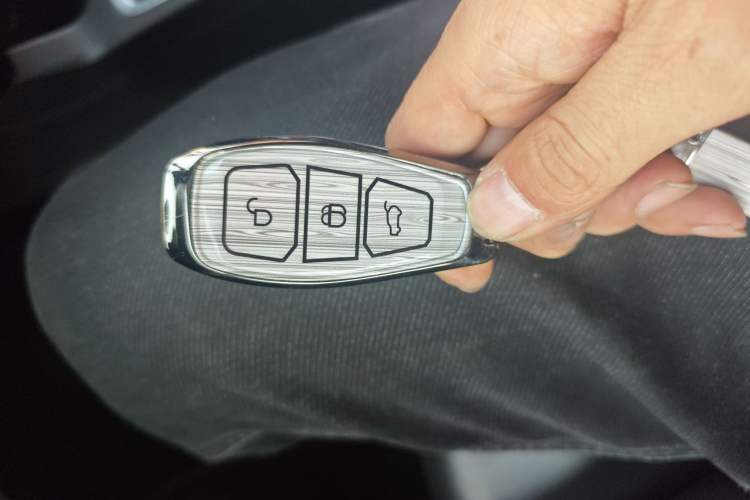 Used Ford Kuga 2017 EcoBoost 245 Four-Wheel Drive Titanium Edition Vehicle Key