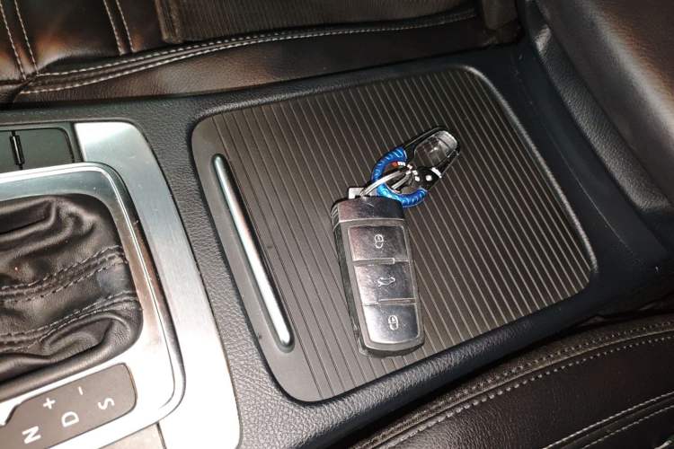 Used Volkswagen FAW-Volkswagen CC 2016 1.8TSI Prestige Model Interior 1