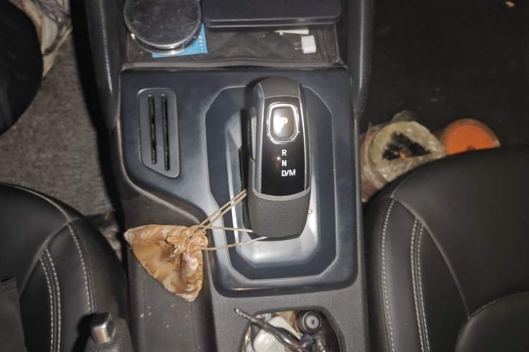 Used JMC Yuhu 7 2022 2.0T Automatic Diesel Two-Wheel Drive Comfort Version Standard Wheelbase