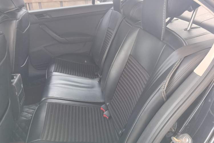 Used Volkswagen Santana 2015 1.6L Manual Fashion Edition Left Rear Seat