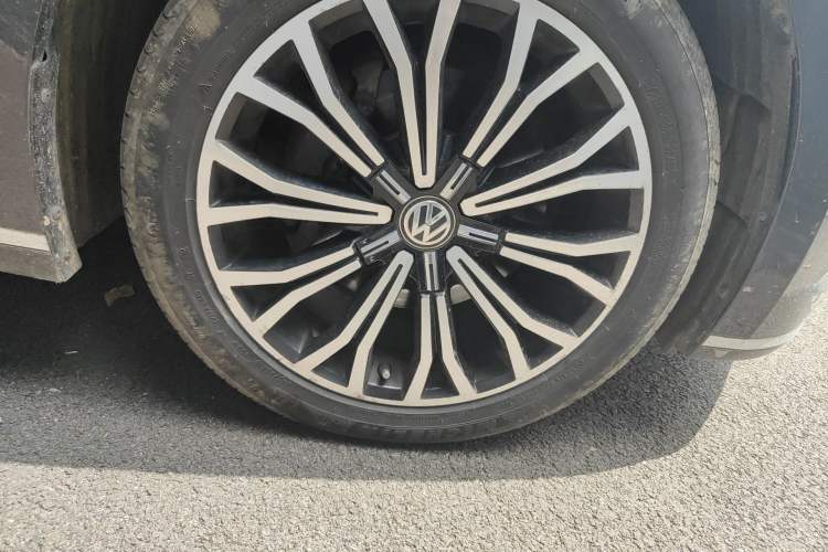 Used Volkswagen Phideon 2019 380TSI Two-Wheel Drive Business Edition China VI Standard