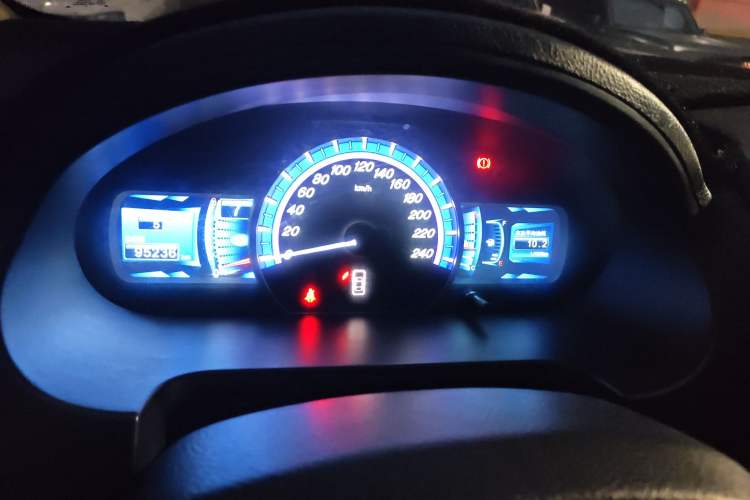 Used BYD S6 2014 2.0L Manual Luxury 5-Seater