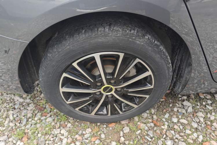 Used Roewe i5 2021 1.5L Manual Diamond Edition Right Rear Wheel Hub