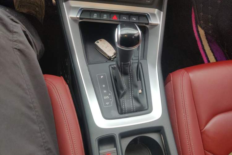 Used Audi Q3 2021 35 TFSI Enjoy Life Edition Gear Lever