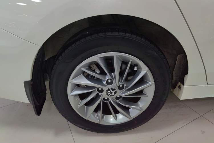 Used Venucia D60 2021 PLUS 1.6L XL CVT Yue Ling Edition Right Rear Wheel Hub