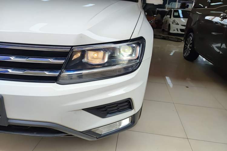 Used Volkswagen Tiguan L 2018 330TSI Automatic Two-Wheel Drive Luxury Edition Left Front Headlight