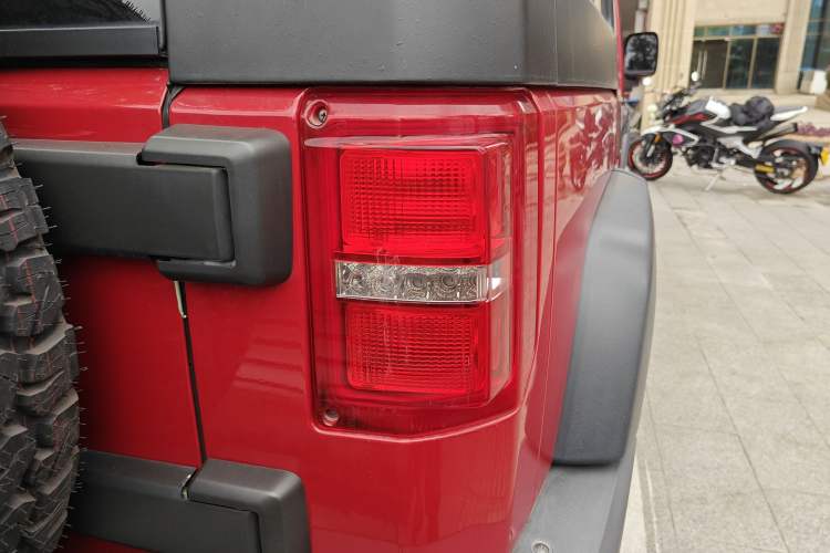 Used BAIC Off-Road BJ40 2016 40L 2.3T Automatic All-Wheel Drive Premium Edition