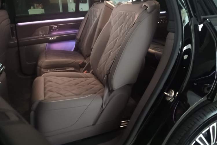 Used Nio ES8 2026 Model 6-seat Executive Luxury Edition Left Rear Seat