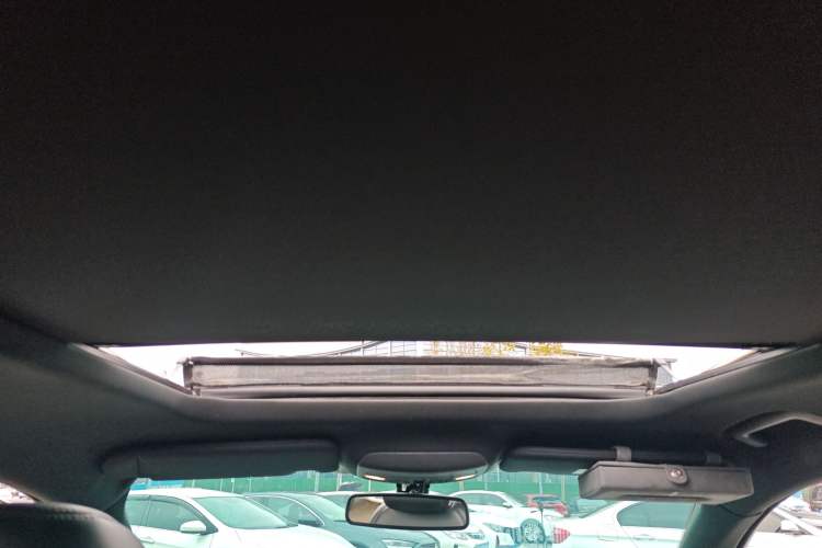 Used Lincoln MKC 2017 2.0T Two-Wheel-Drive Luxury Edition