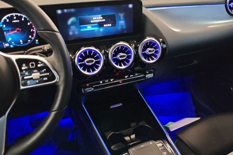 Used Mercedes-Benz GLA 2020 GLA 200 4MATIC Audio And AC Panel