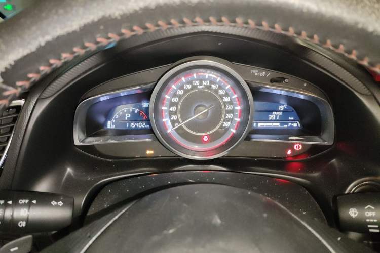 Used Mazda 3 Axela 2014 Hatchback 2.0L Automatic Sport Model