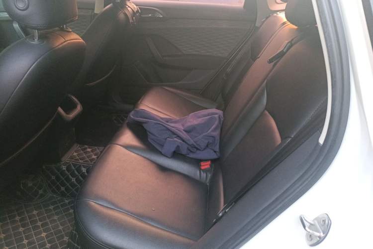 Used Volkswagen Tharu 2019 280TSI Two-Wheel-Drive Trend Edition China V Standard Left Rear Seat