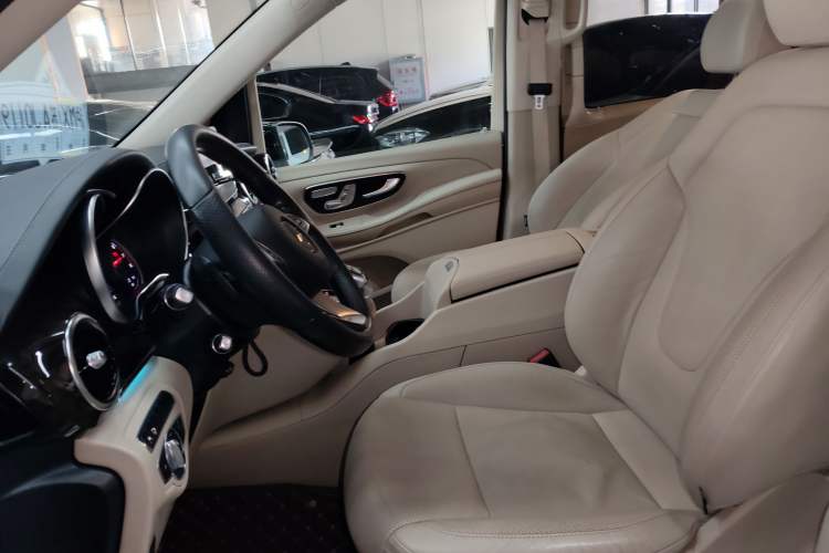 Used Mercedes-Benz V-Class 2017 V 260 Prestige Edition