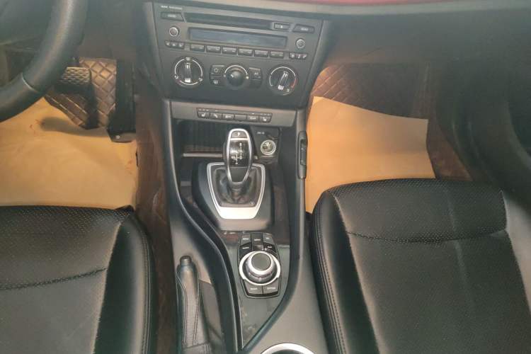 Used BMW X1 2015 sDrive18i Fashion Upgrade Edition Gear Lever