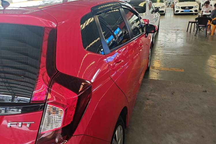 Used Honda Fit 2016 1.5L LX CVT Comfort Model
