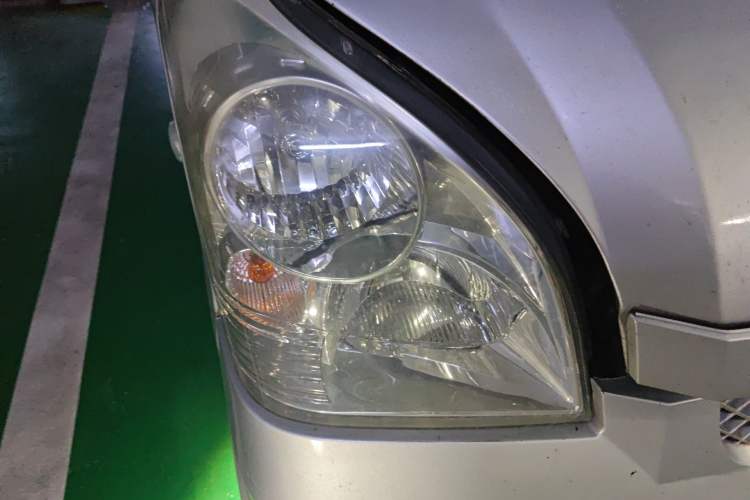 Used Wuling Rongguang 2012 1.5L Extended Basic Version Right Front Headlight