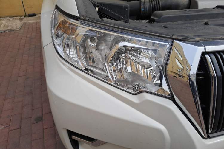 Used Toyota Prado 2018 3.5L Automatic TX Right Front Headlight