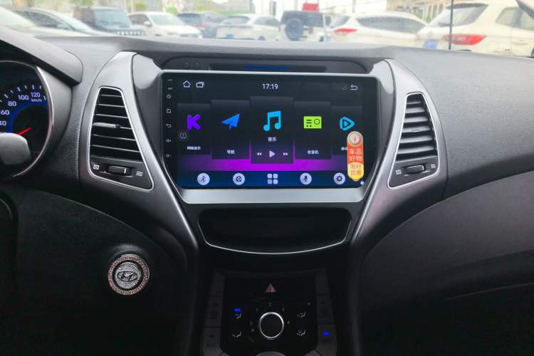 Used Hyundai Elantra (5th Generation / Langdong) 2015 1.6L Automatic Leading Model Audio And AC Panel
