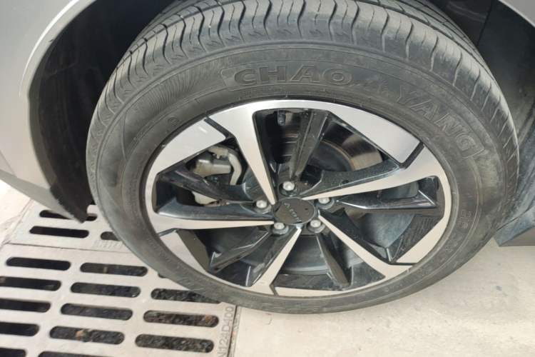 Used AION Y 2023 Plus 610 Smart Edition Ternary Lithium Right Rear Wheel Hub