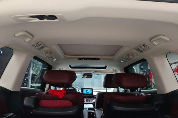 Used Honda Elysion 2024 2.0L eHEV Ultimate Edition Headliner