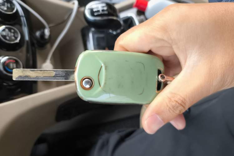 Used Baojun 730 2016 1.5L Manual Comfort Version 7 Seats China V Emission Standard