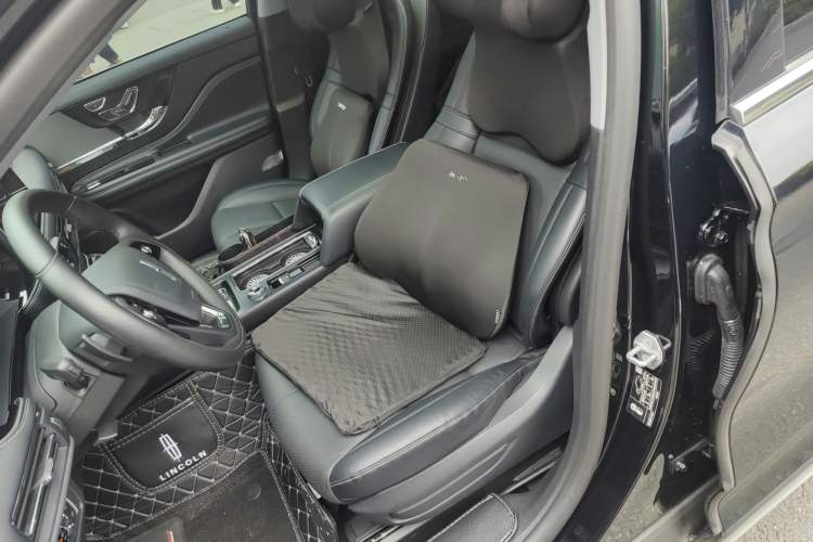 Used Lincoln Corsair 2022 2.0T Two-Wheel Drive Luxury Edition Left Front Seat