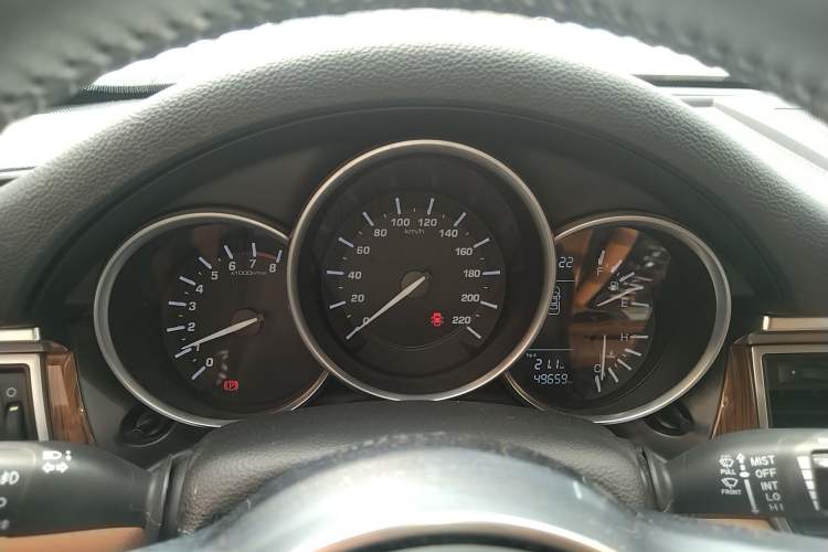 Used Zotye SR9 2017 2.0T Manual "Ultimate Road" Edition Instrument Cluster