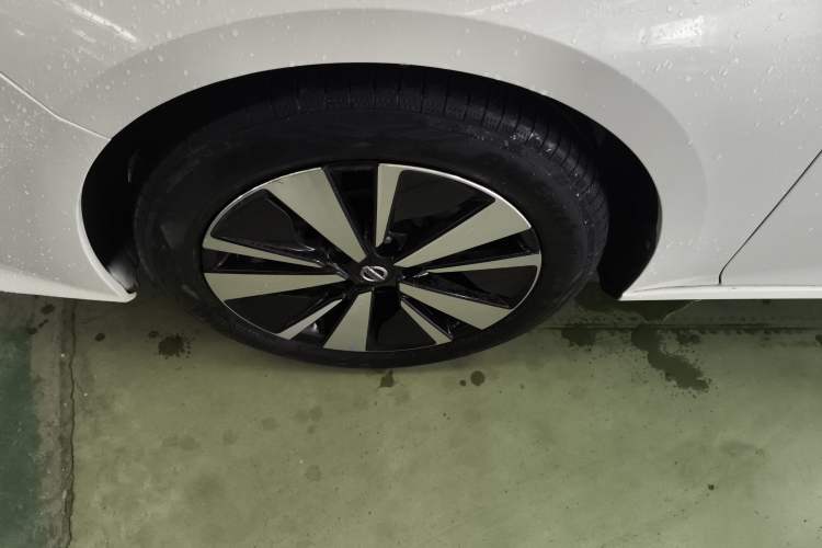 Used Nissan Teana 2021 2.0L XL Comfort Edition Left Front Wheel Hub