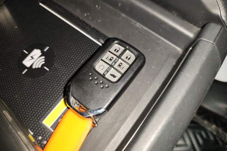 Used Honda Elysion 2022 2.0L eHEV Luxury First Edition
