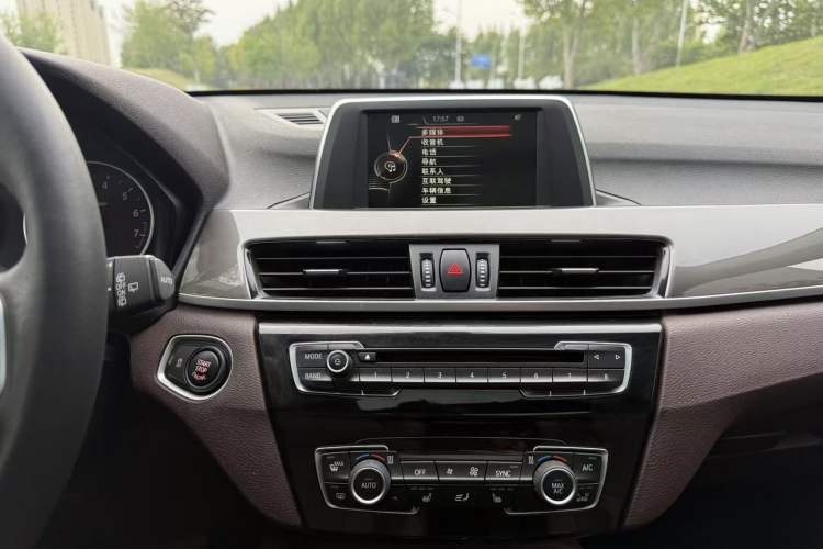 Used BMW X1 2016 sDrive20Li Luxury Model Audio And AC Panel