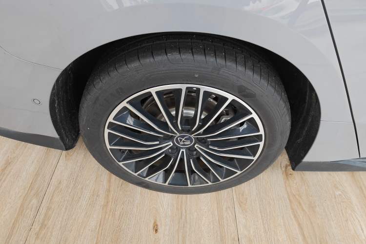 Used BYD Han 2025 DM-i Intelligent Driving Edition 125KM LiDAR Flagship Model
