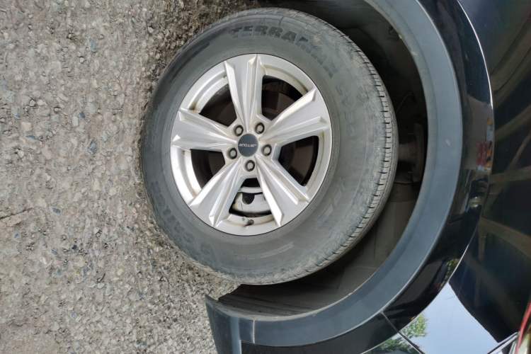 Used JETOUR X70M 2022 1.5T Manual Advanced Partner 7-Seater Right Front Wheel Hub