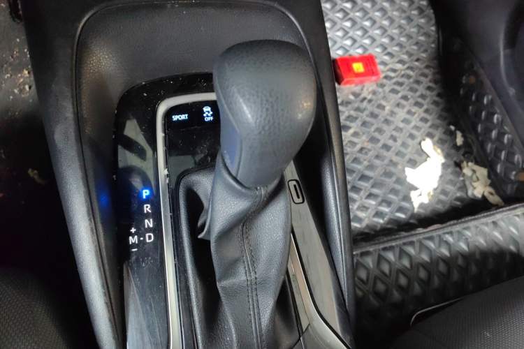 Used Toyota Levin 2022 Facelift TNGA 1.5L CVT Progressive Edition Gear Lever