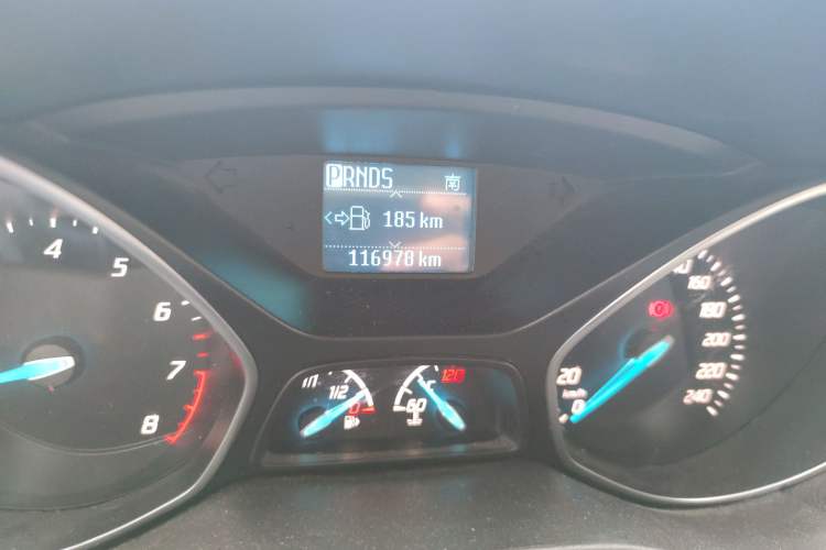 Used Ford Kuga 2015 1.5L GTDi Two-Wheel Drive Fashion Edition Odometer Close Up