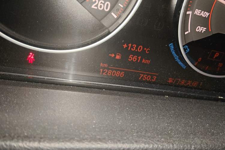 Used BMW 3 Series GT 2016 320i Design Package Edition Odometer Close Up