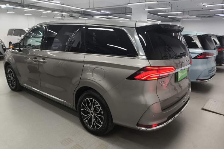 Used Roewe iMAX8 New Energy 2025 1.5T DMH Lu Zun Deluxe Edition
