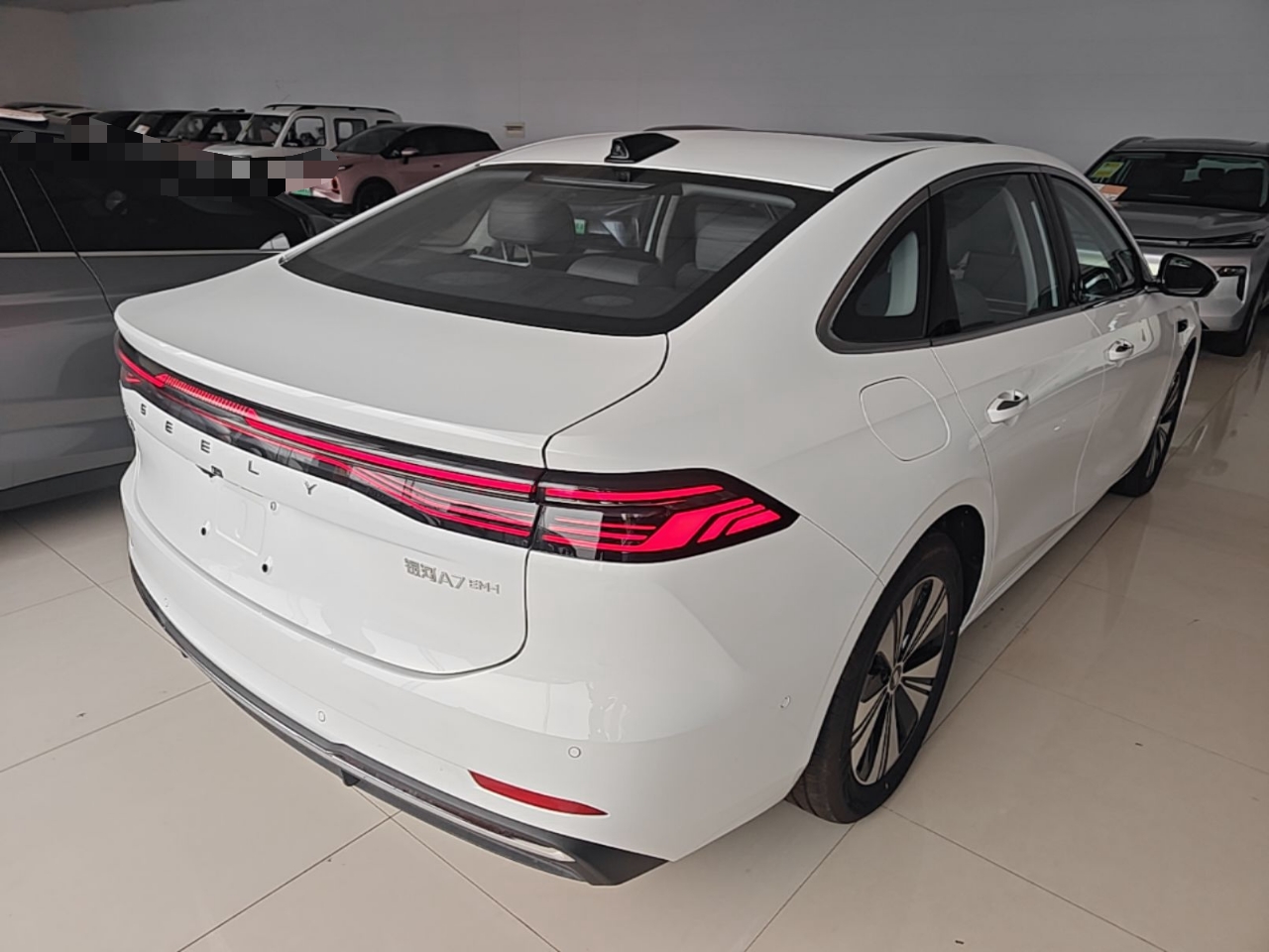 Geely Galaxy A7 2025 Model EM-i 150km Long-Distance Edition — снимка 6