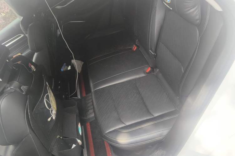 Used Geely Auto Emgrand 2023 4th Generation Champion Edition 1.5L CVT Luxury Model Left Rear Seat