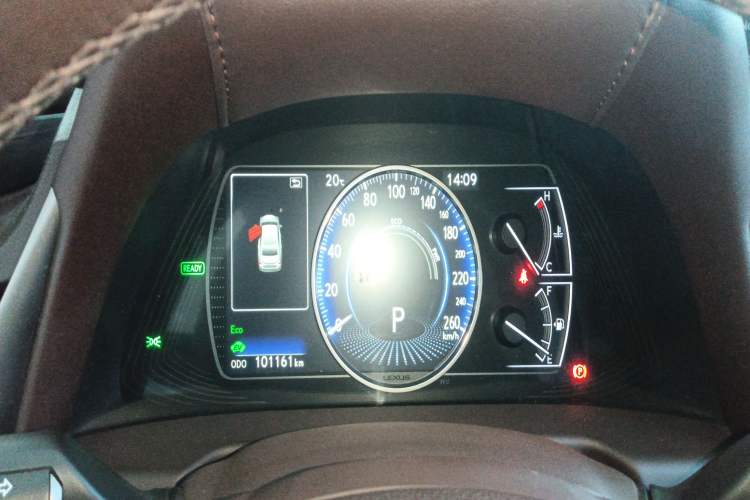 Used Lexus ES 2018 300h Premier Edition China VI Standard
