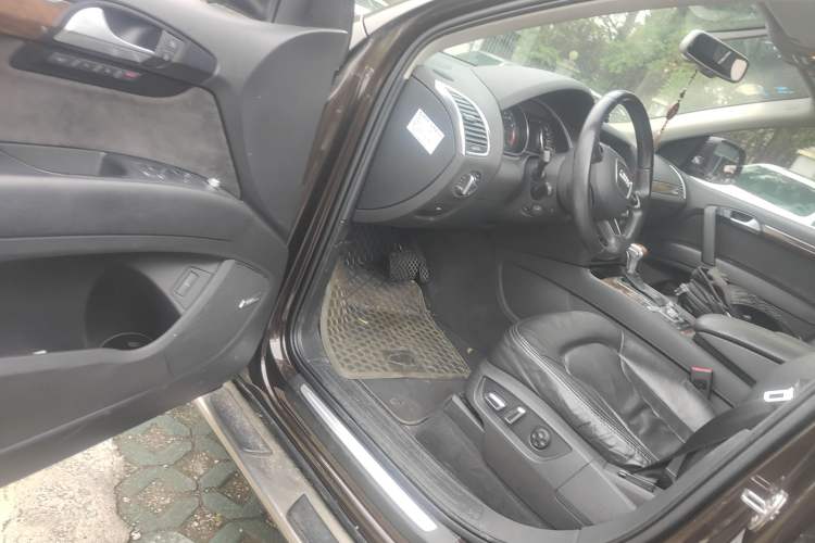 Used Audi Q7 2012 3.0 TFSI Comfort Model (245kW) Driver Seat