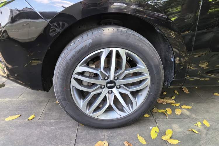 Used Wey VV5 2017 2.0T Ultra-Luxury Version
