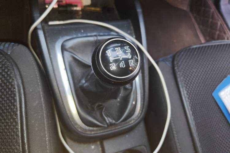 Used Bestune B30 2016 1.6L manual luxury version