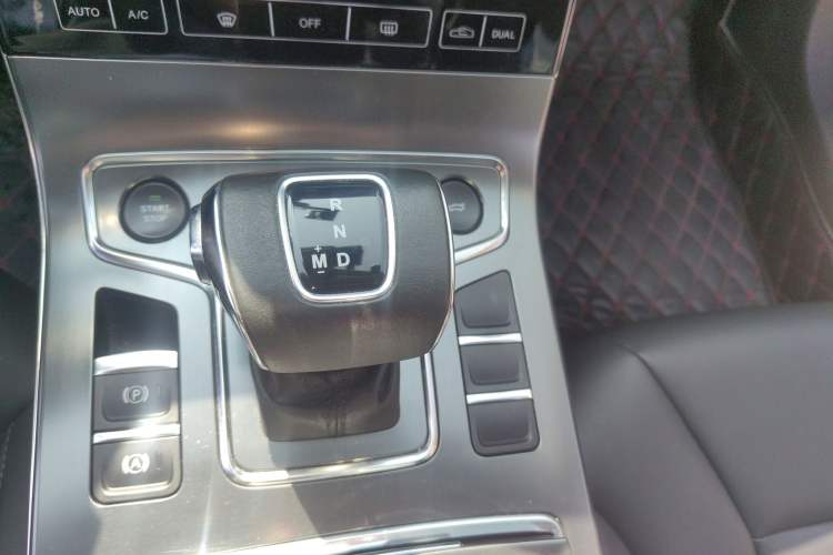 Used Hongqi H5 2020 1.5T DCT Flagship Edition
