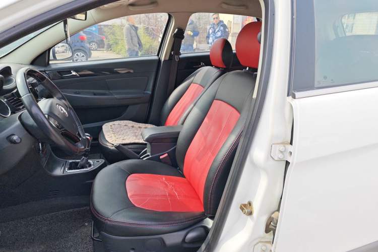 Used Dongfeng Aeolus H30 2013 CROSS 1.6L Manual Luxury Model
