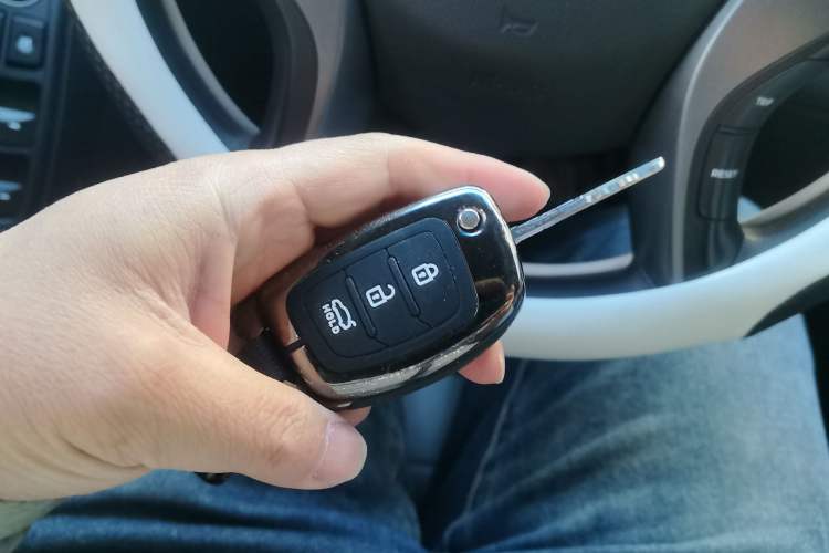 Used Hyundai Elantra (5th Generation / Langdong) 2015 1.6L Manual Fashion Edition