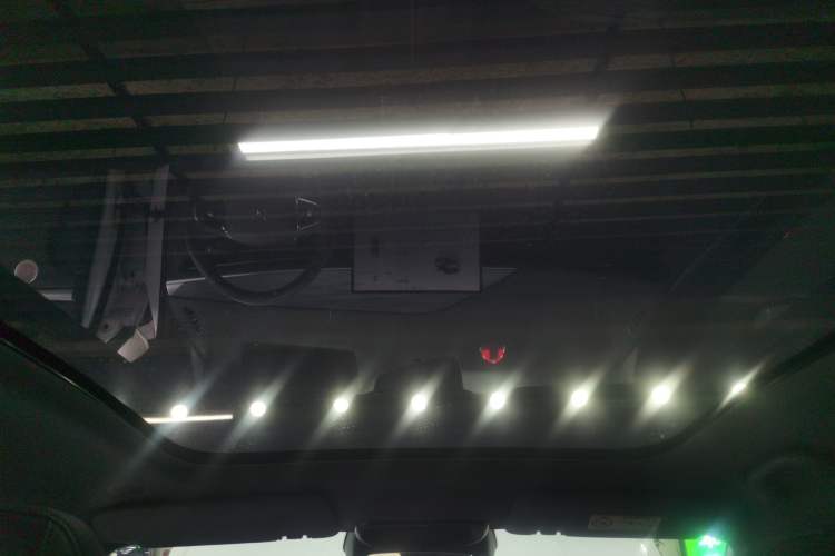 Used ARCFOX Alpha T5 2026 Model Range-Extended 1215 Yuanjing Smart Driving Version