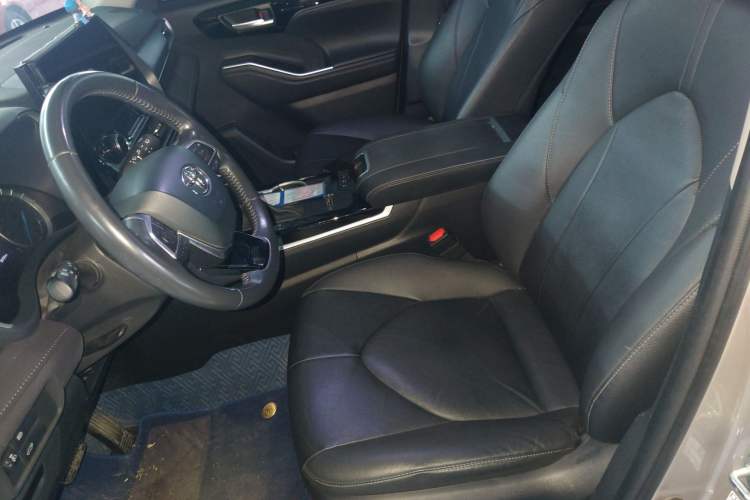 Used Toyota Highlander 2022 Dual-Engine 2.5L Four-Wheel Drive Prestige Version 7 Seats